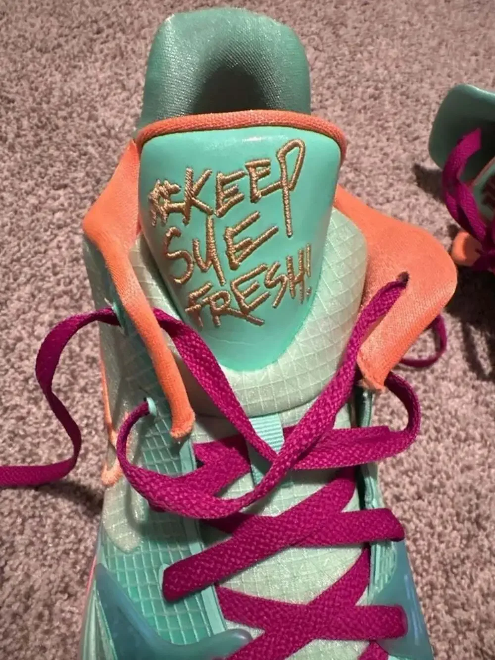 Nike Kyrie Low 4 'Keep Sue Fresh' Basketball Shoes - Picture 5 of 7